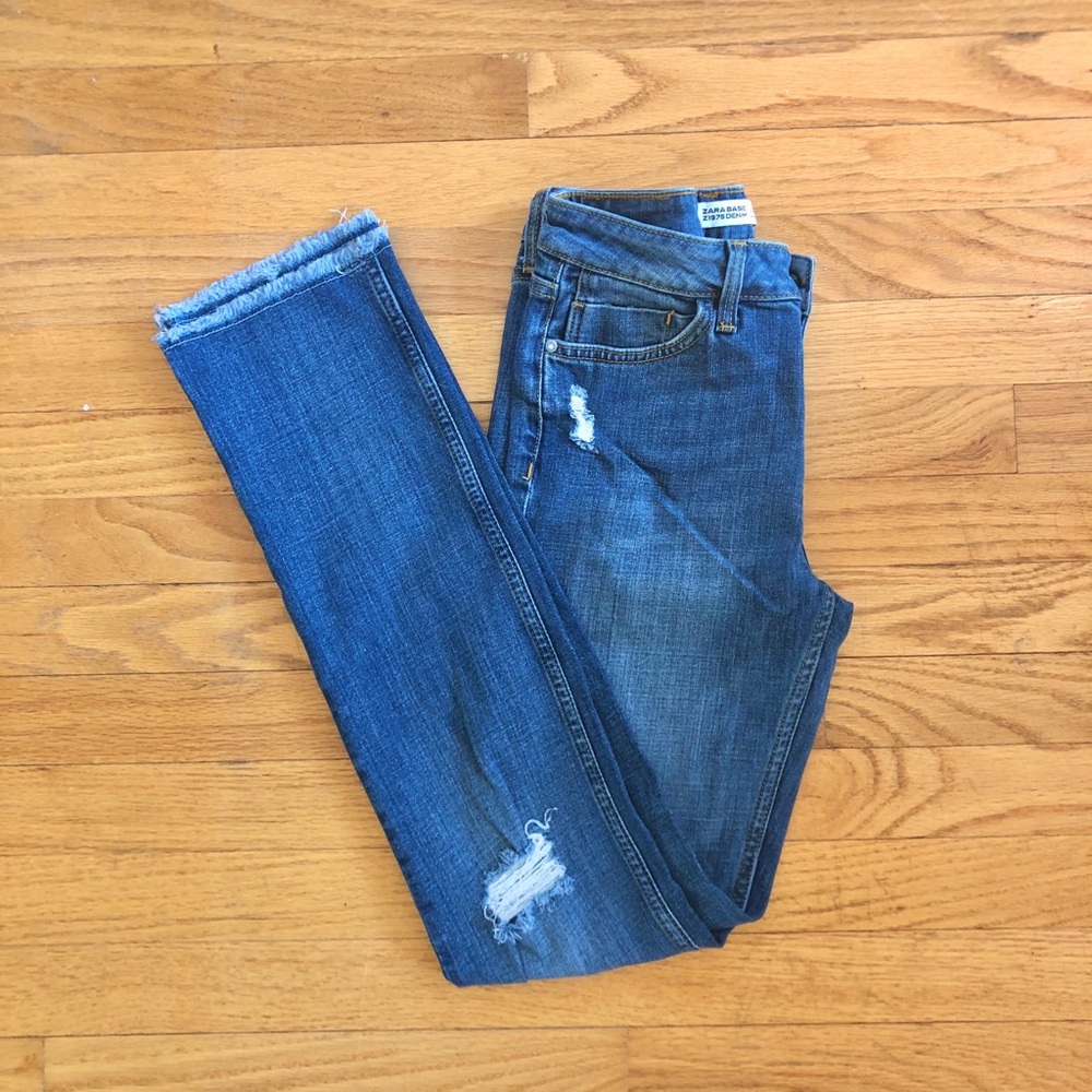 Zara Distressed Jean